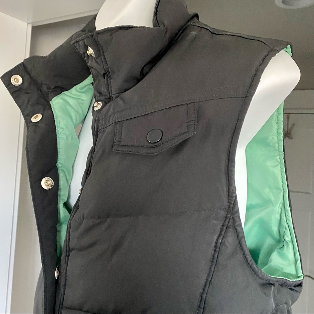 Gap Black Down Vest - Picture 4 of 4